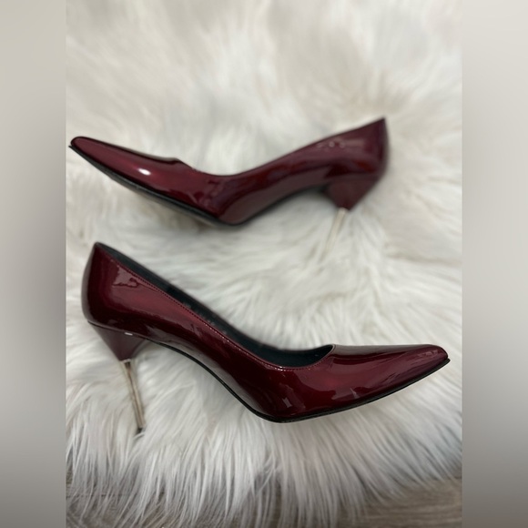 Stuart Weitzman Burgundy Red Patent Leather Pointed Toe Heels - Picture 2 of 8